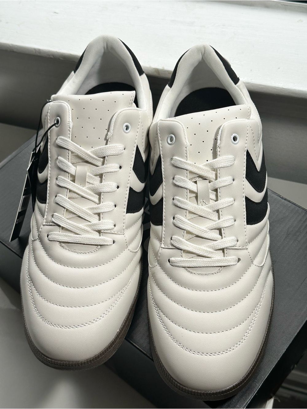 Madden NYC Men’s White & Black Low-Top Sneakers